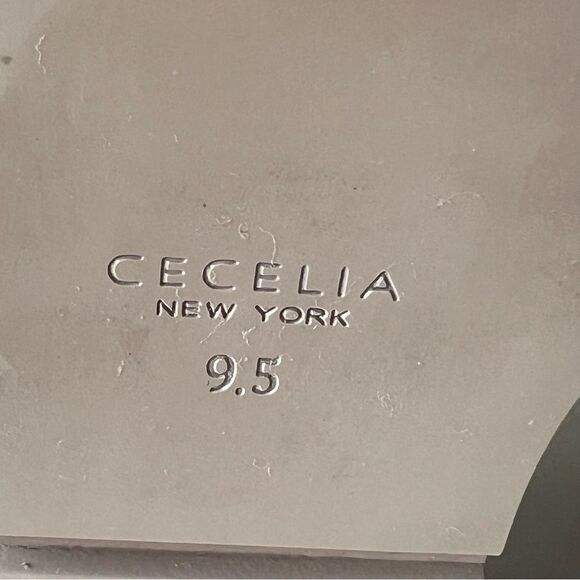 Cecilia New York Gemma Suede Pull On Booties - Picture 12 of 12